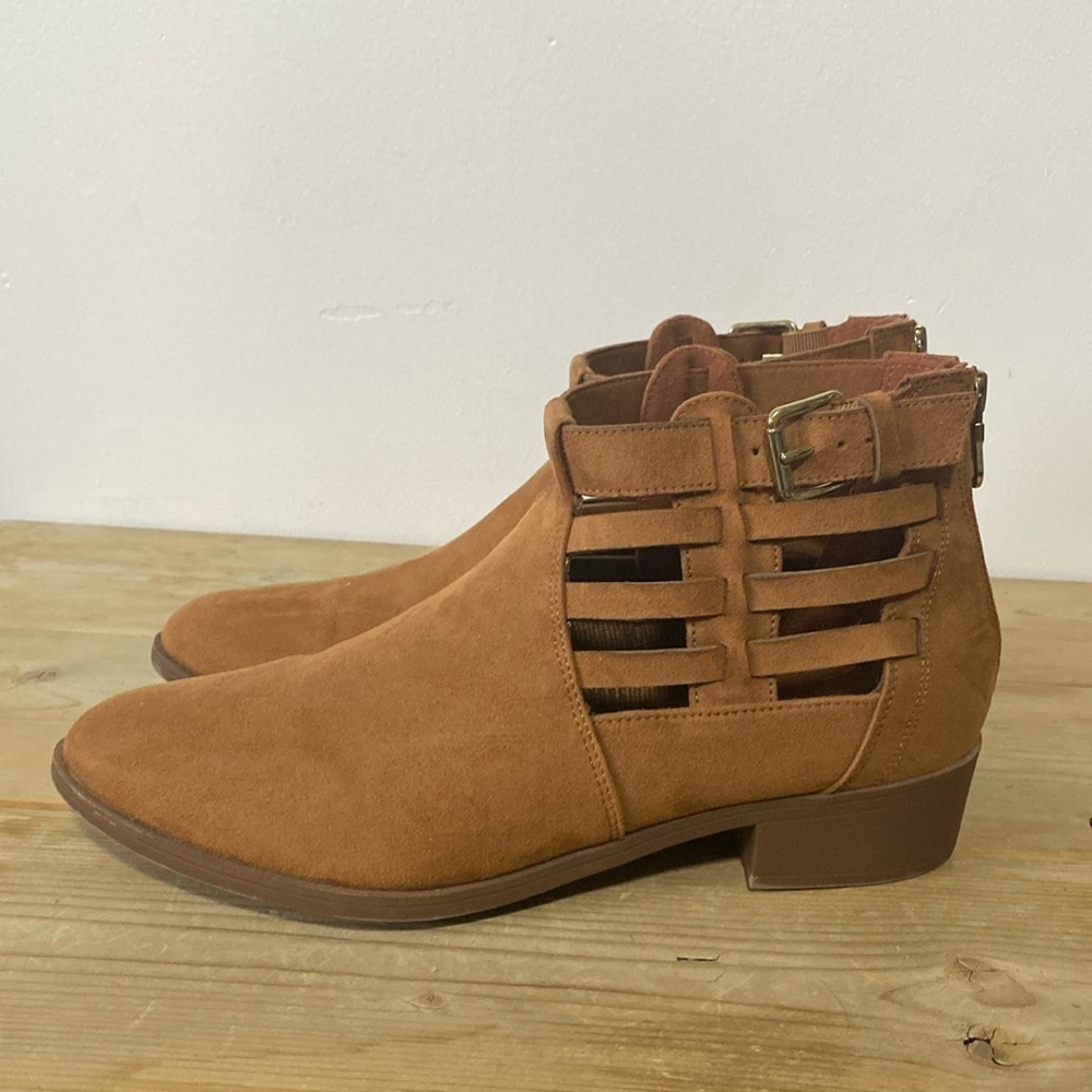 American Eagle Womens Brown Faux Suede Cut Out Ankle Boots Back Zip Up 10